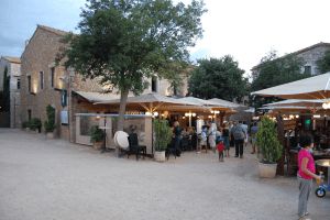 Restaurant in Escala