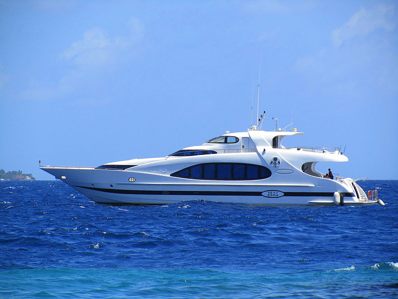 luxury yacht wiki