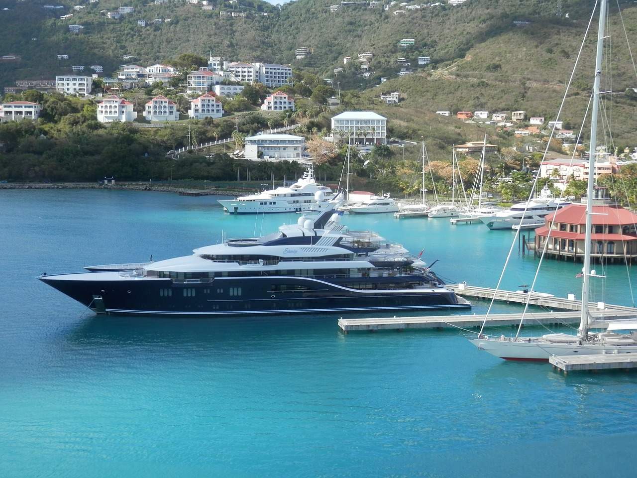 yacht charter uk