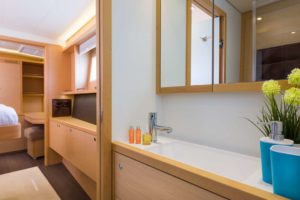 Lagoon 560 guest room