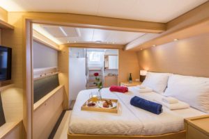 Lagoon 560 bedroom
