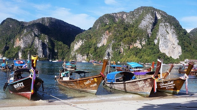 Boats in Phi Phi isalnd