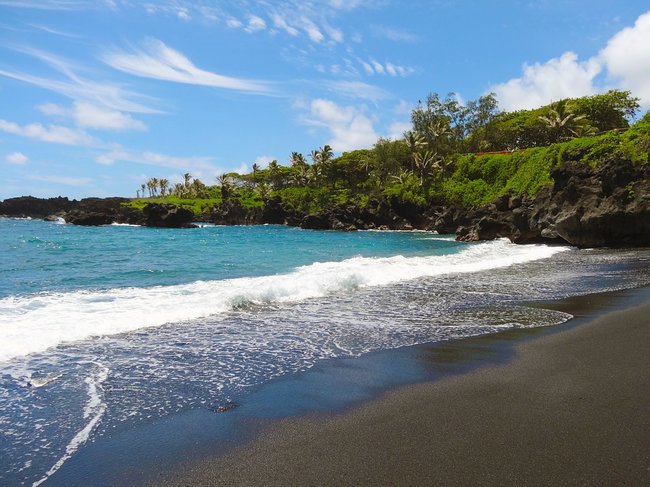 Po’olenalena beach in Maui