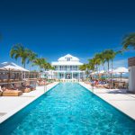 Pool Dining Bar in Palma Cay