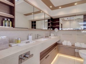 Lagoon 77 Bathroom