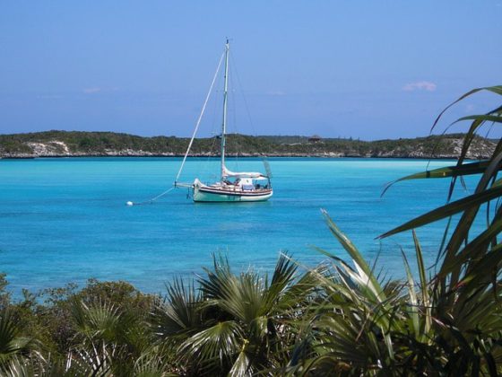 bareboat-charter-in-belize-your-best-guide-cruising-sea