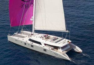 Che Catamaran Yacht