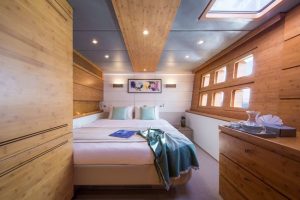 Che Catamaran Double Bed