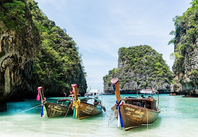 Phuket sailing destinations for couple