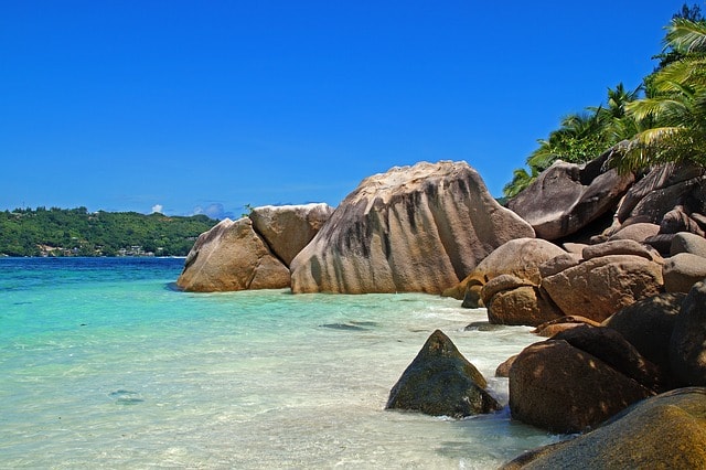 Seychelles Sailing destination for couple