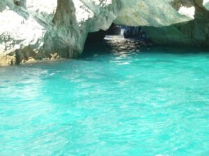 Boat tour at Green Grotto in Capri