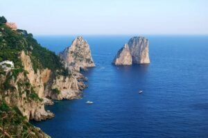Capri boat tour I faraglioni