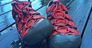 Do you need to wear shoes on a boat