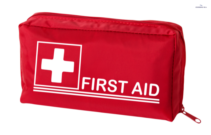 First aid kit you need on a boat
