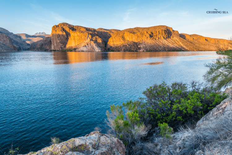 Boating Lake Canyon Lake