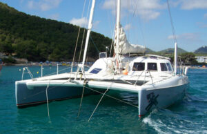 Are catamarans good in rough seas